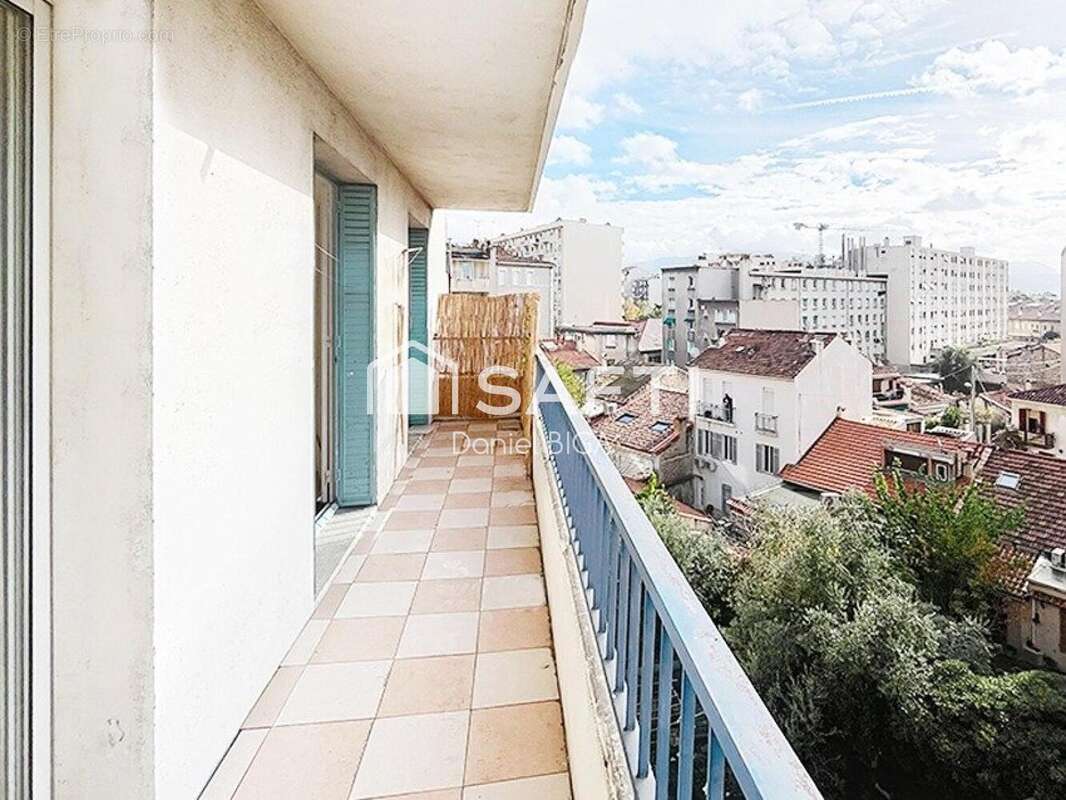 Photo 2 - Appartement à MARSEILLE-5E