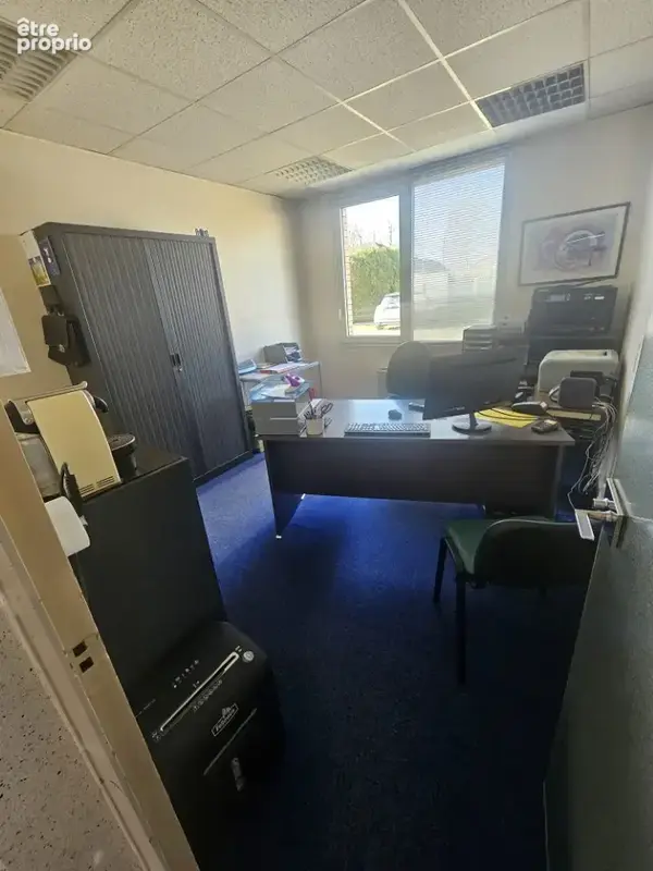 Local Commercial - photo 2