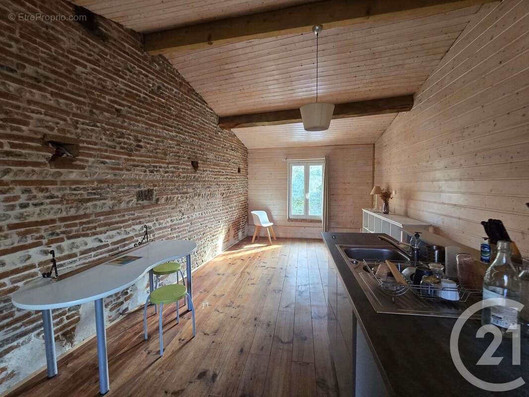 Maison à MONTESQUIEU-VOLVESTRE