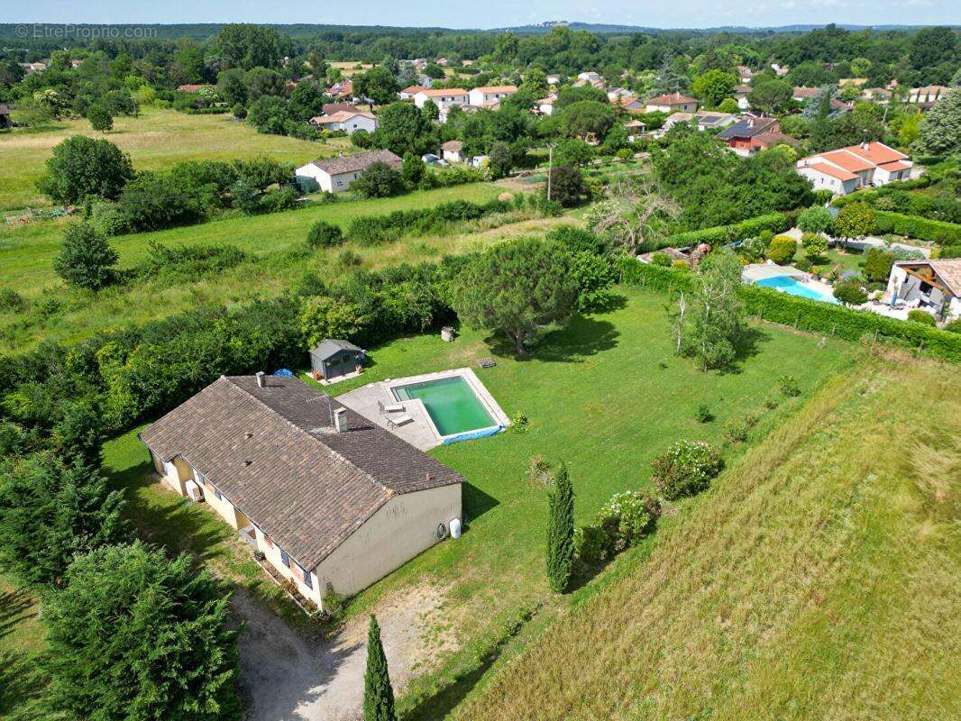 À VENDRE Villa  Plain-pied T4 de 92 m2 avec piscine à Bessières - 31660 - photo 13