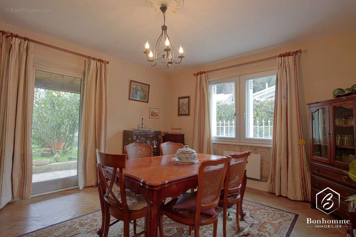Maison à CAMBES
