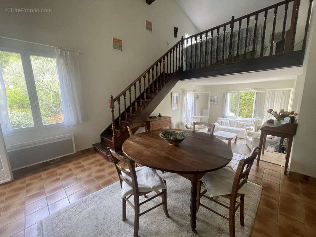 Maison à VAISON-LA-ROMAINE