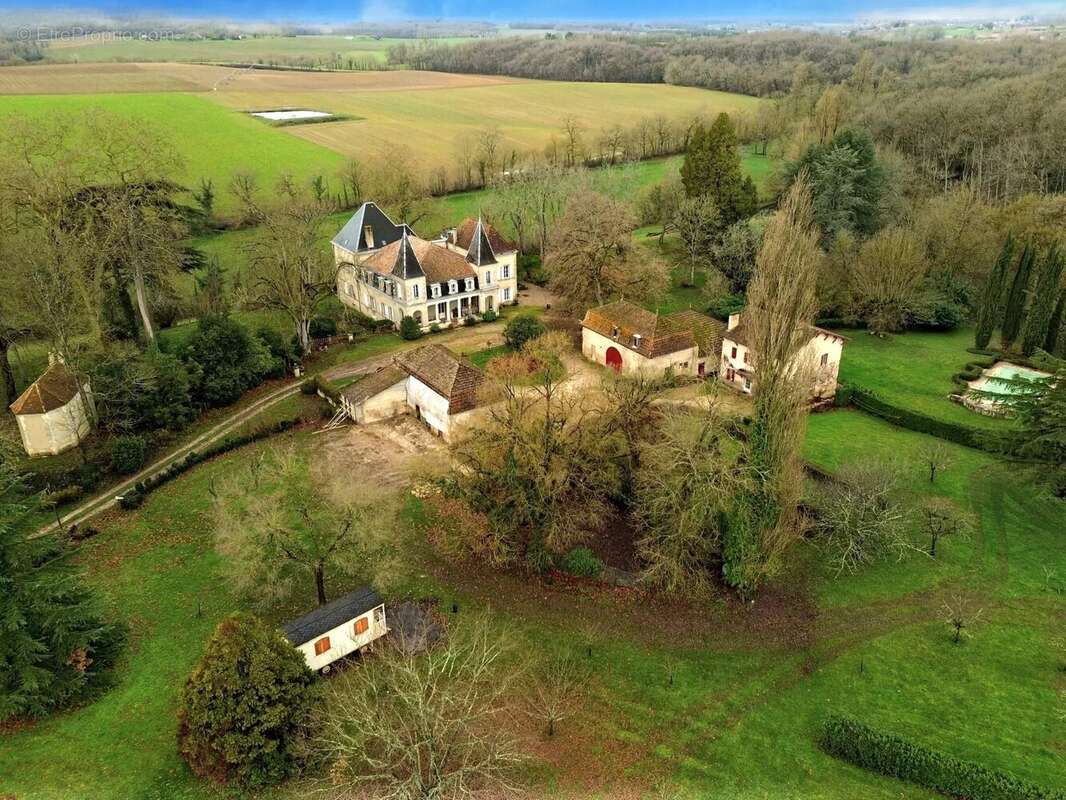 Maison à LAUZUN