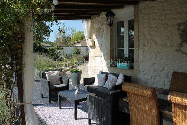 Maison charentaise et son gite avec piscine - photo 2