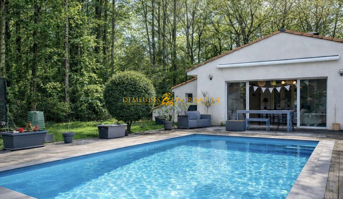 Maison à SAINT-YRIEIX-SUR-CHARENTE