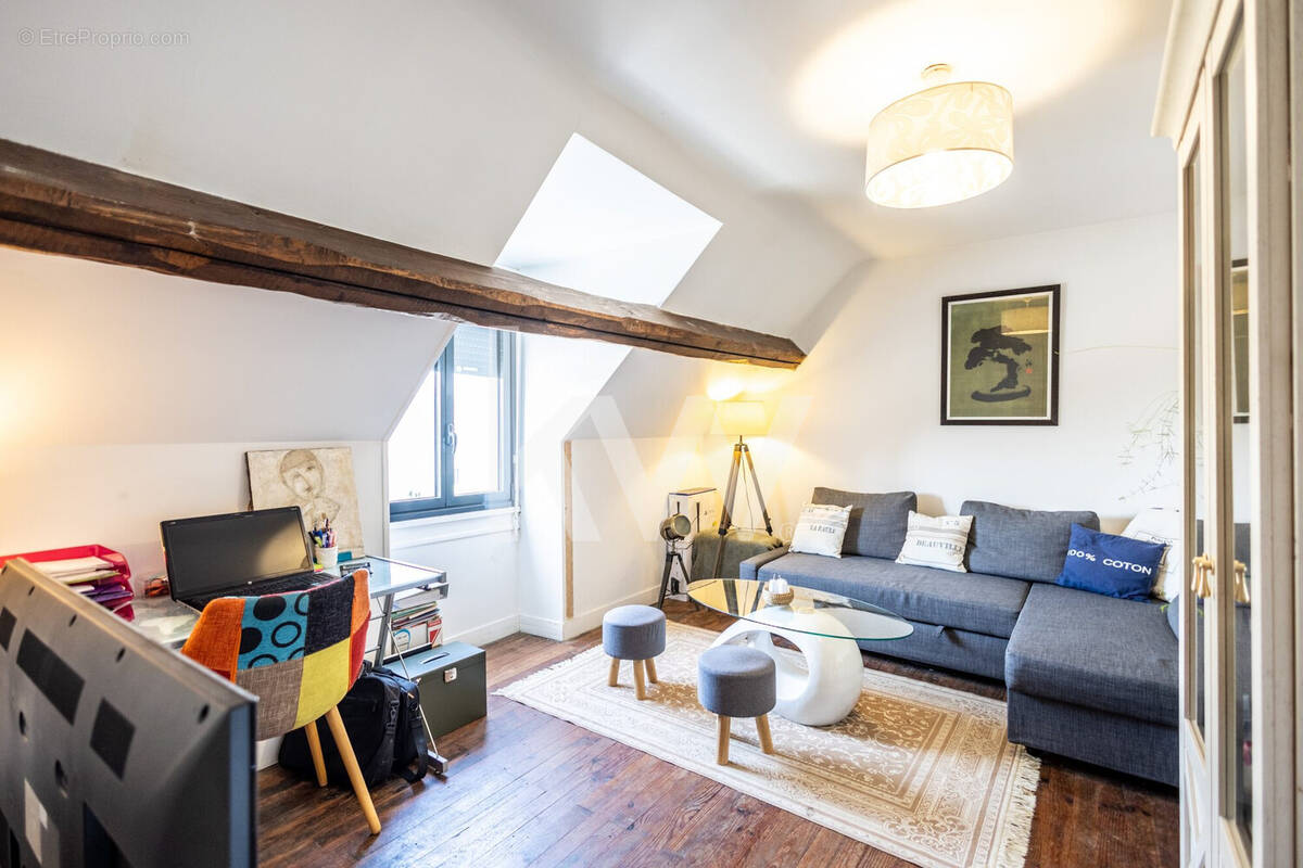 Maison à LOURY