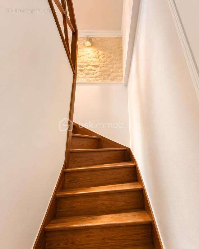 Maison en pleins centre ville de crepy - photo 3