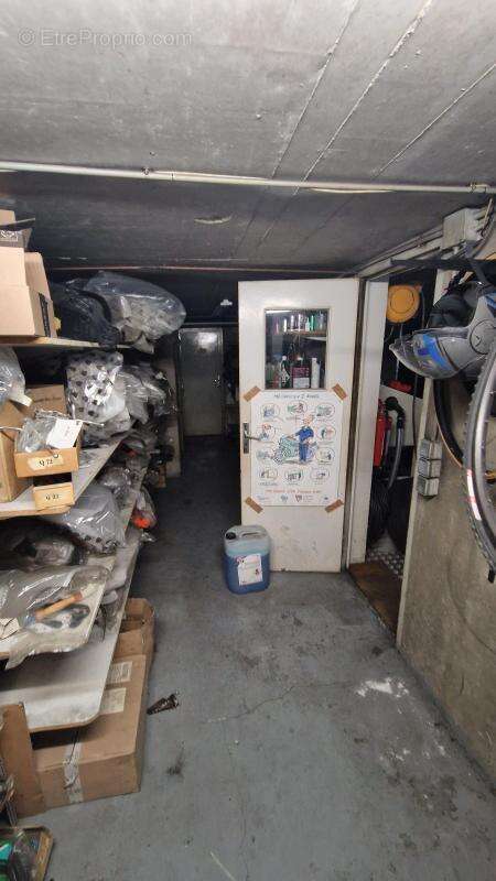 Commerce à NEUILLY-SUR-MARNE