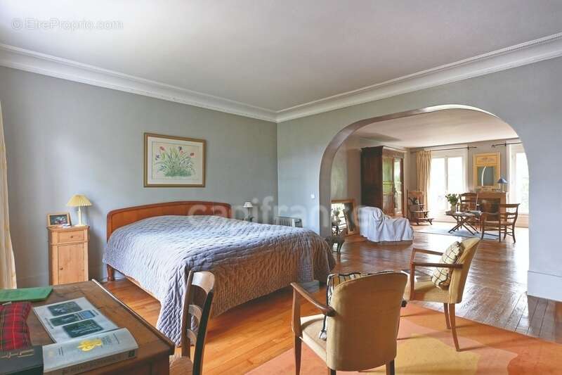 Maison à MAISONS-LAFFITTE