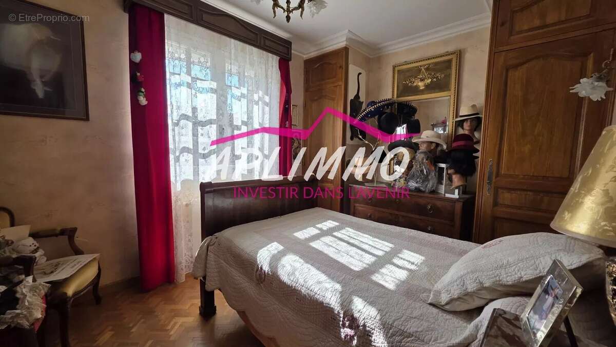 Maison à MONTELIMAR