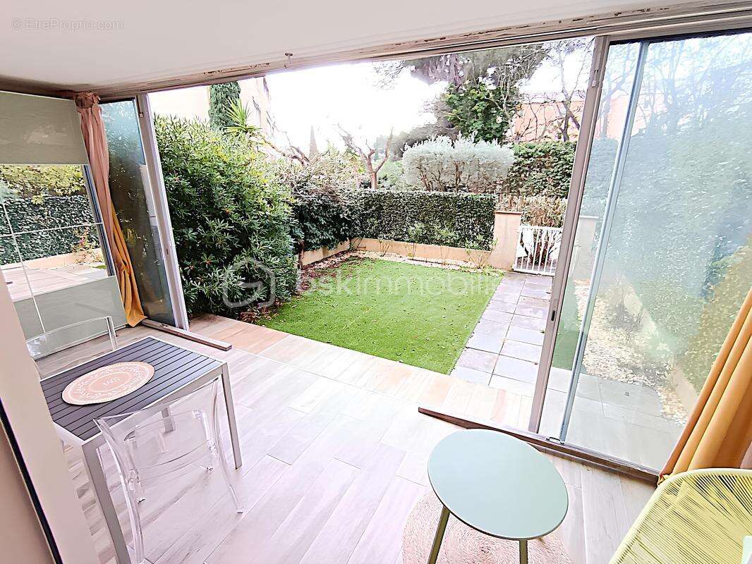 Appartement à SANARY-SUR-MER