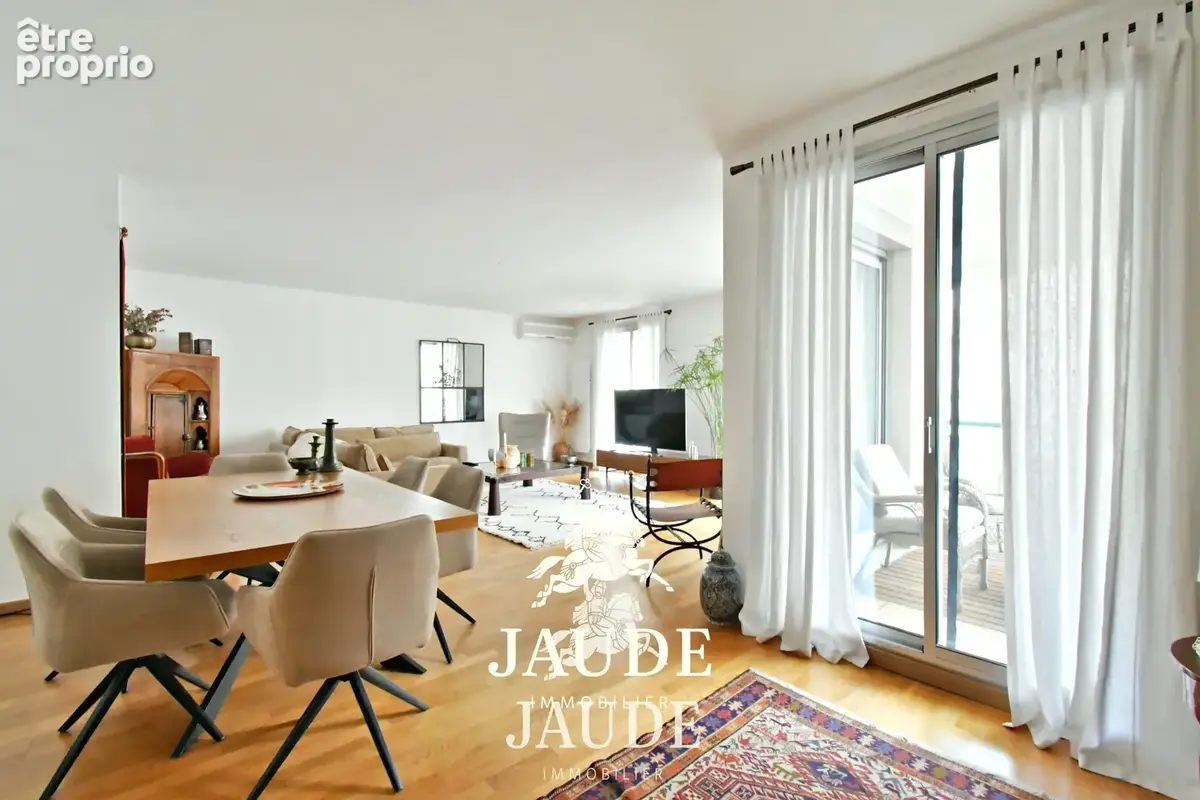 Appartement de 135 m2 en ÉTAGE ÉLEVÉ avec terrasses, cave et garage double   Rue Colbert, Résidence Nymphéas, - photo 4