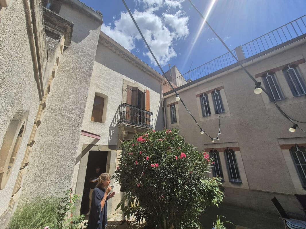 Maison de maître 290 m2 avec 7 chambres, remise et cour   Azille - photo 70
