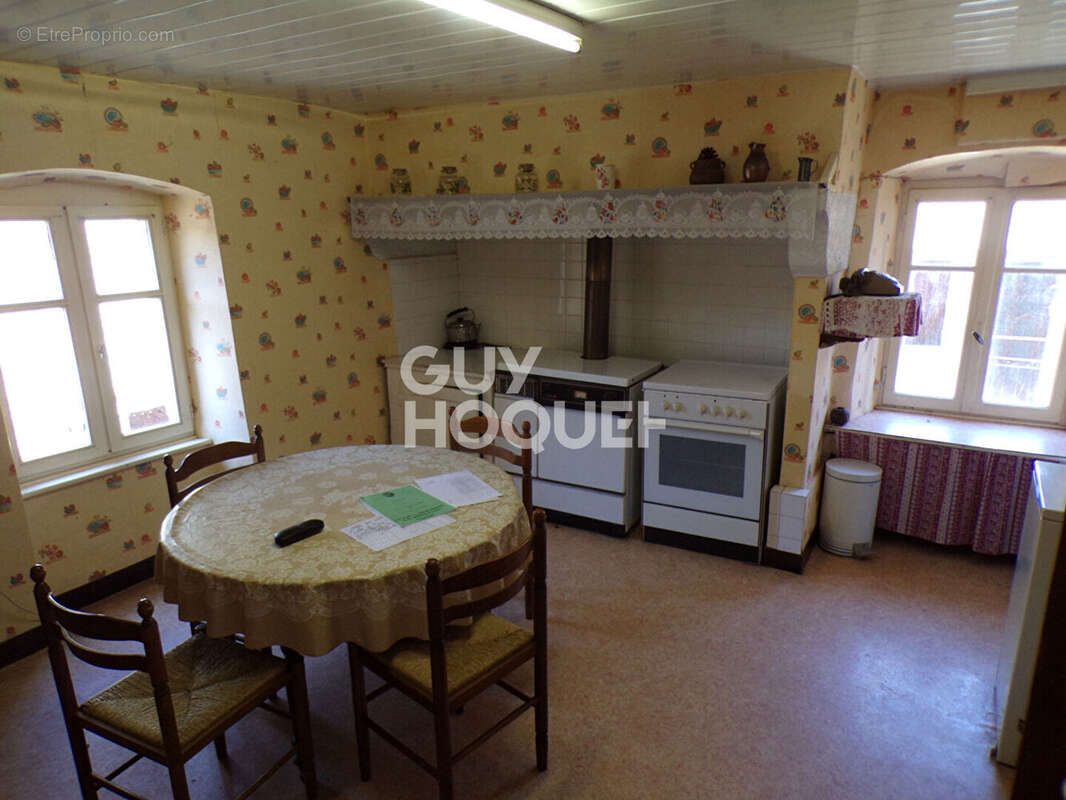 Maison à MAZEYRAT-D'ALLIER