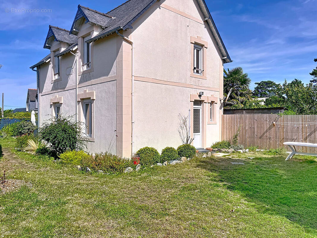 Maison à SAINT-BRIAC-SUR-MER