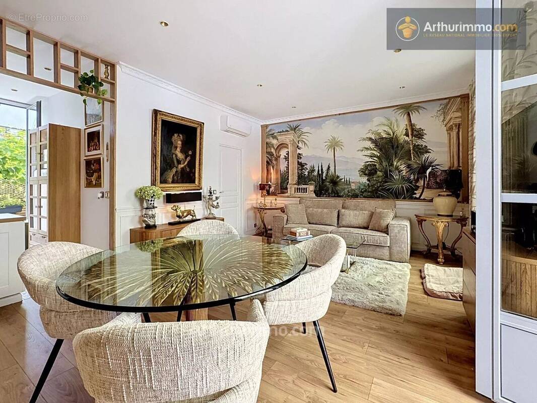 Appartement à MOUANS-SARTOUX