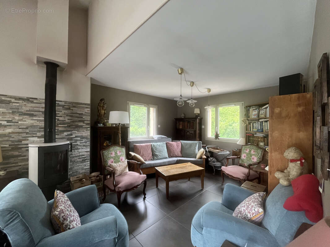 Maison à CORVEISSIAT