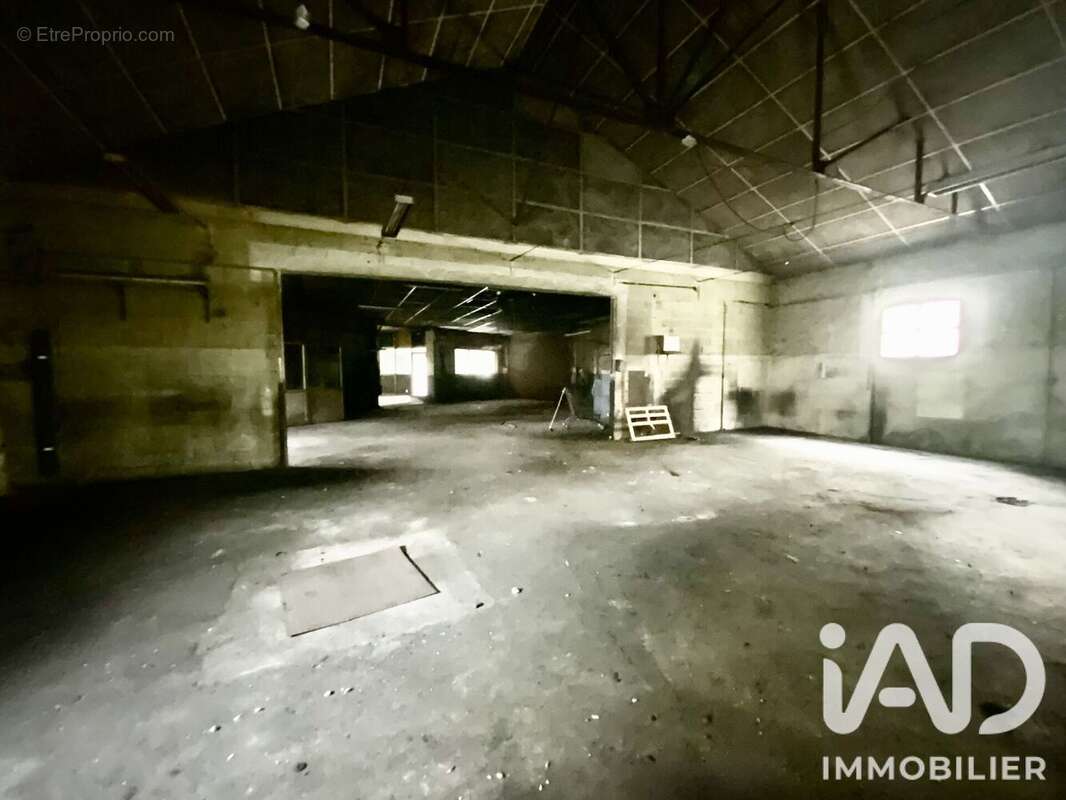 Parking 580 m² à Beziers  - photo 4