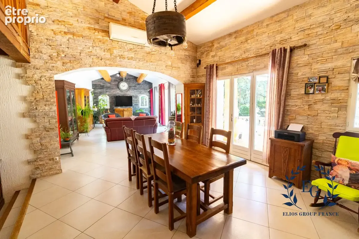 Maison 5 pièces 176 m² à vendre à Nans-Les-Pins (83860) - photo 4