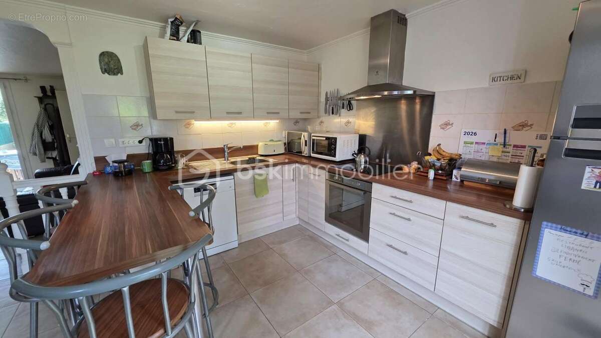 Maison à LE MUY
