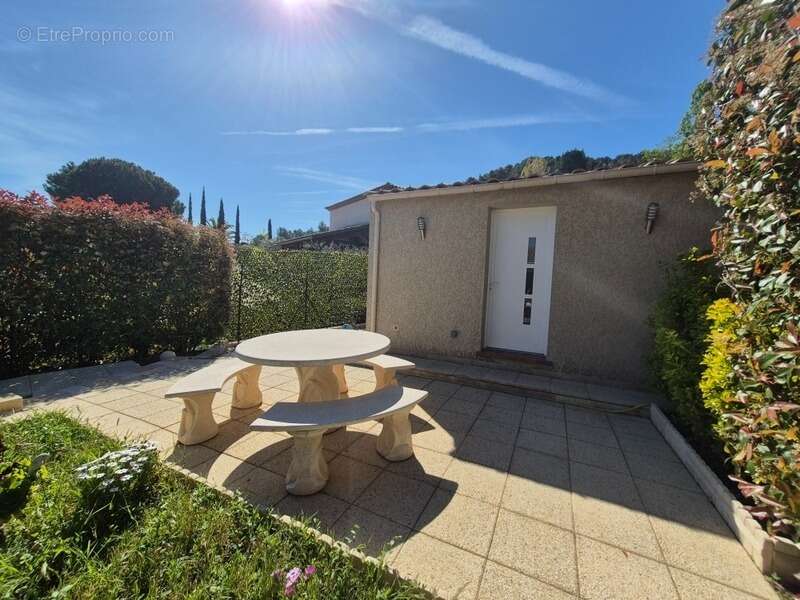 Maison à SOLLIES-VILLE