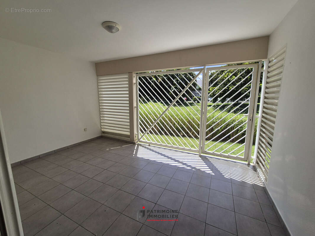 Appartement à PETIT-BOURG