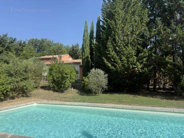 Maison à ROUSSILLON