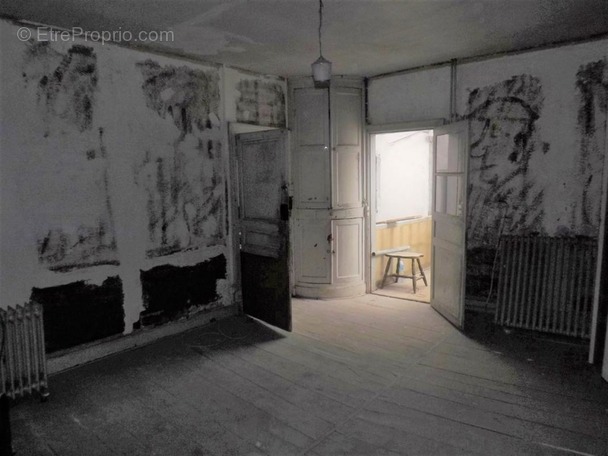 Commerce à CONFOLENS