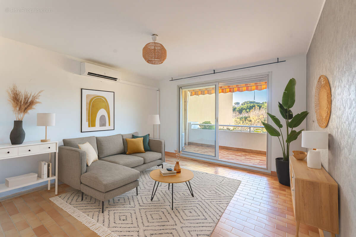 Appartement à CARRY-LE-ROUET