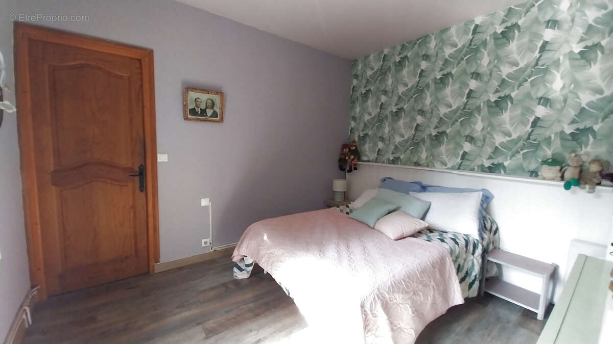 Maison à SAINT-PIERRE-DE-COLE