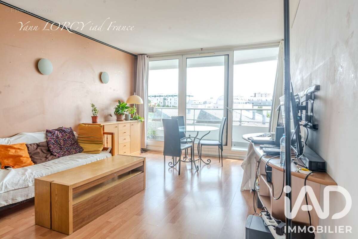 Photo 2 - Appartement à PARIS-18E