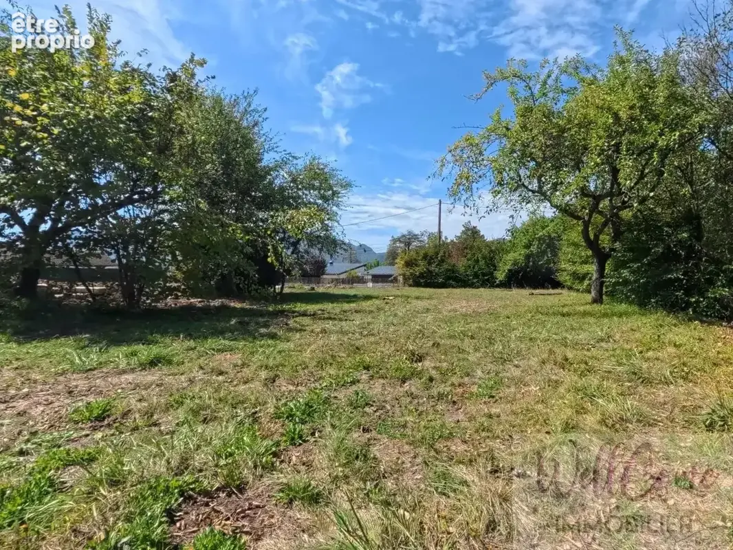 Terrain plat constructible de 953 m² — Libre constructeur — Grésy-sur-Aix - photo 2