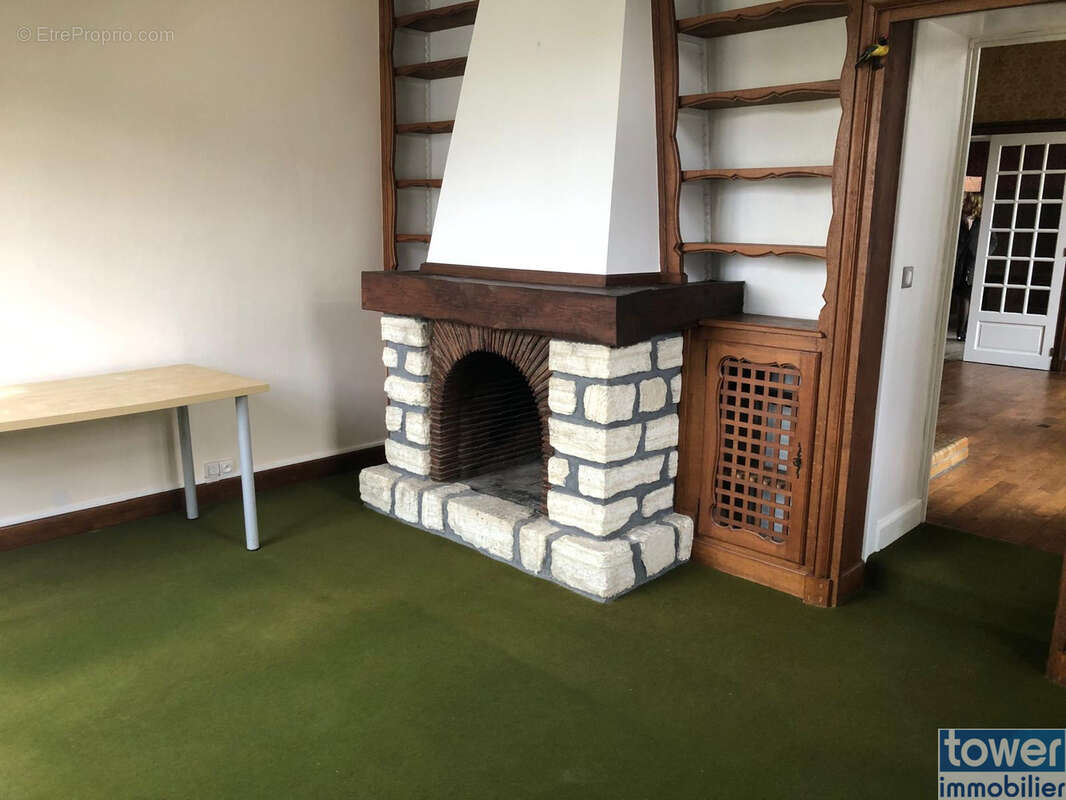Maison à POINCY