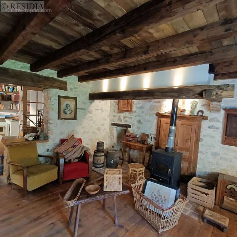 Maison à VOVRAY-EN-BORNES