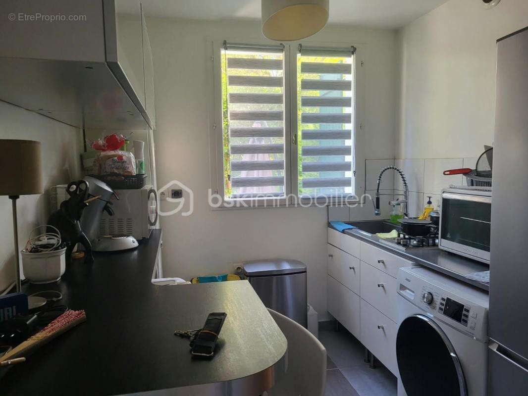 Appartement à SAVIGNY-LE-TEMPLE