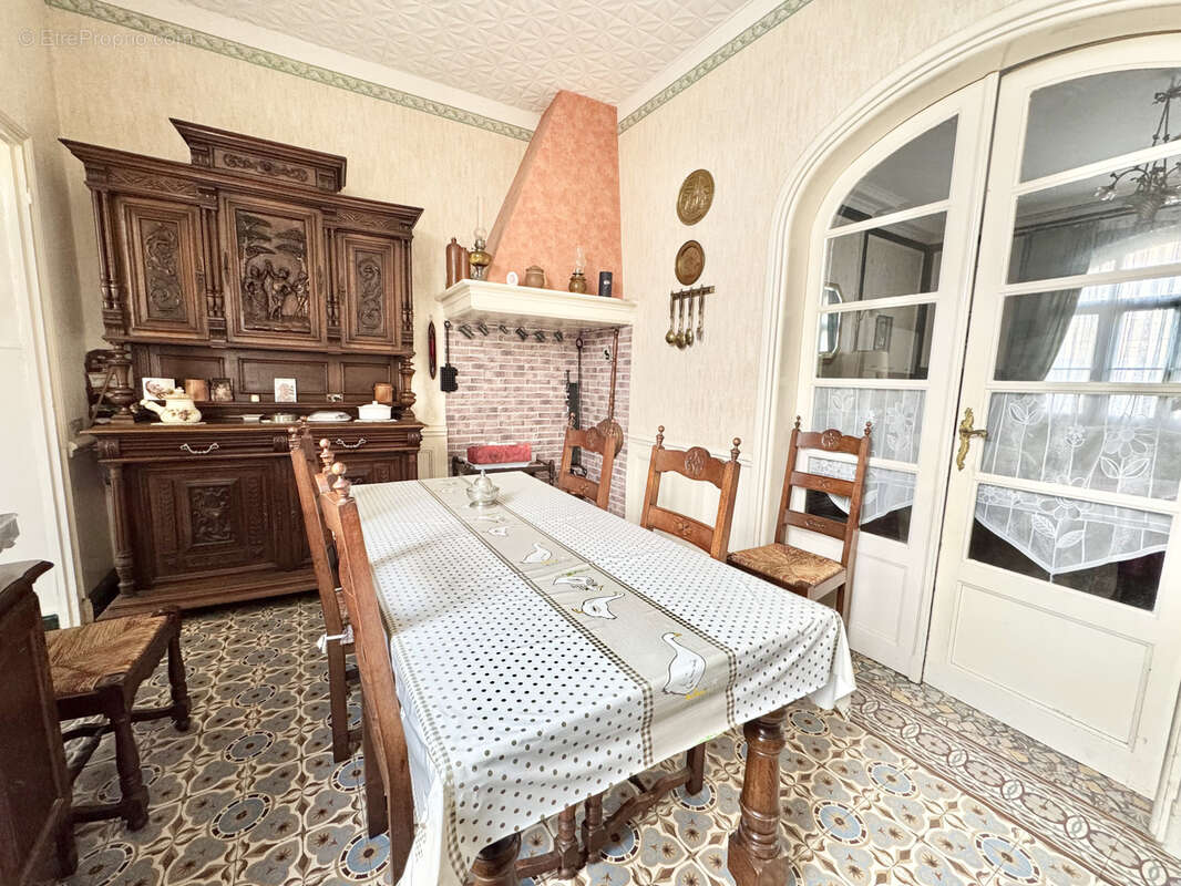 Maison à VILLERS-BRETONNEUX