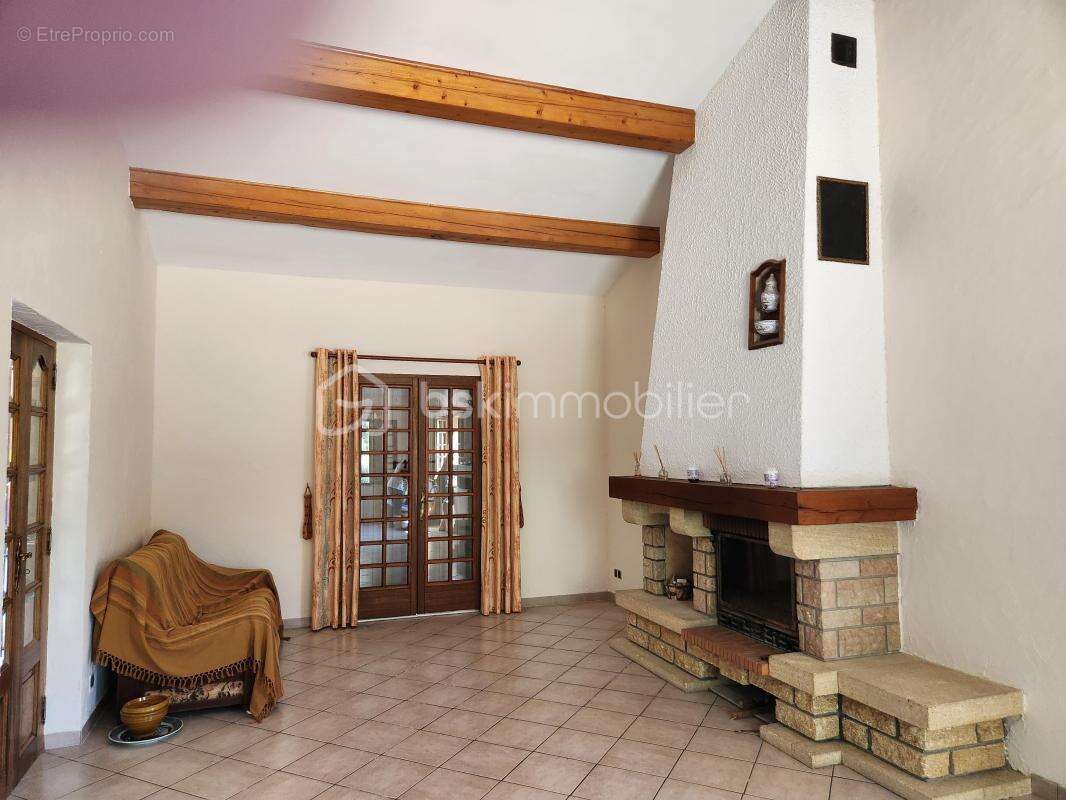 Maison à MALIJAI