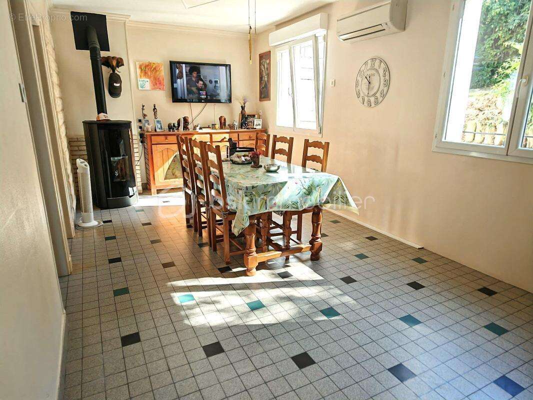 Maison de 140m² avec 4 chambre et 1 bureau à Bouttencourt 80220 - photo 4