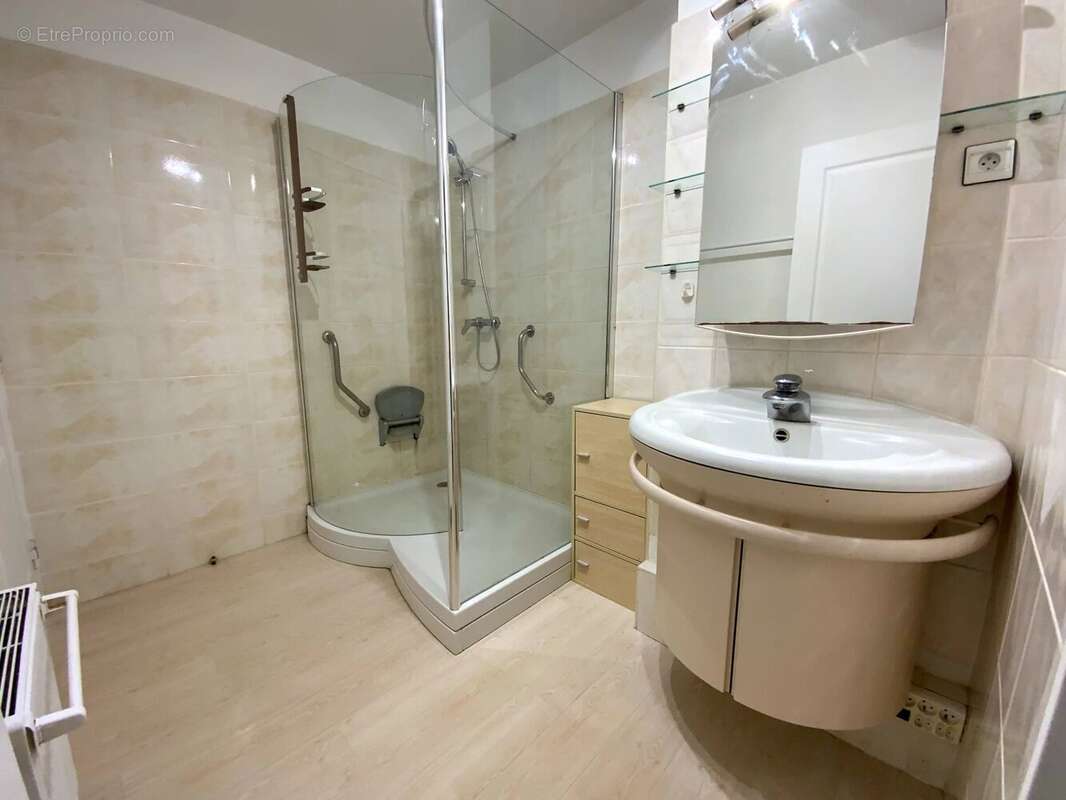 Appartement à LE RAINCY