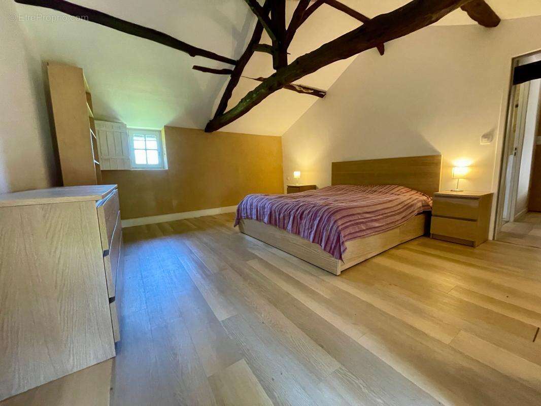 Maison à LE BUISSON-DE-CADOUIN