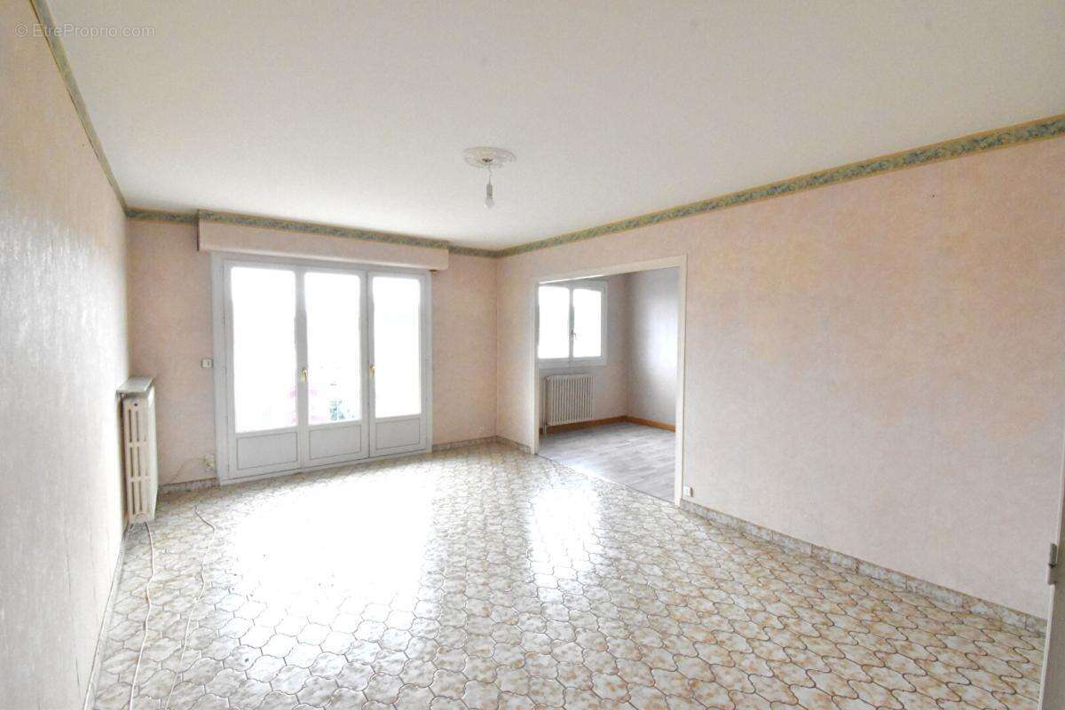 Appartement à REZE