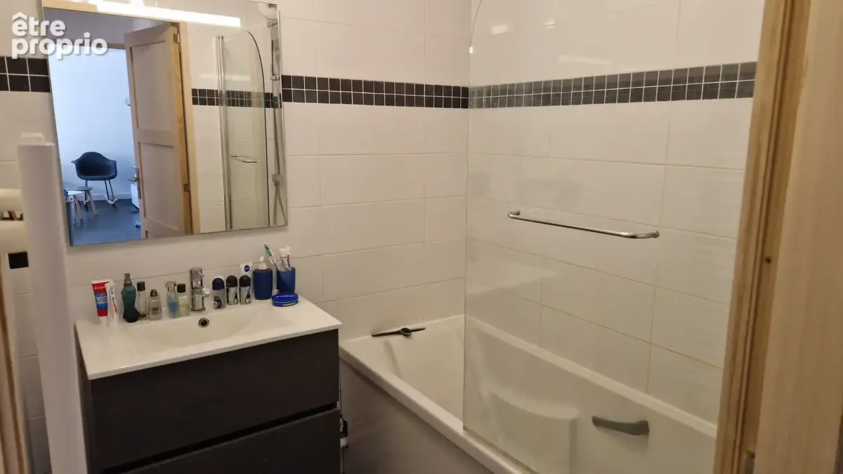 Bel appartement en résidence Sécurisée à Janval. Parking - photo 10