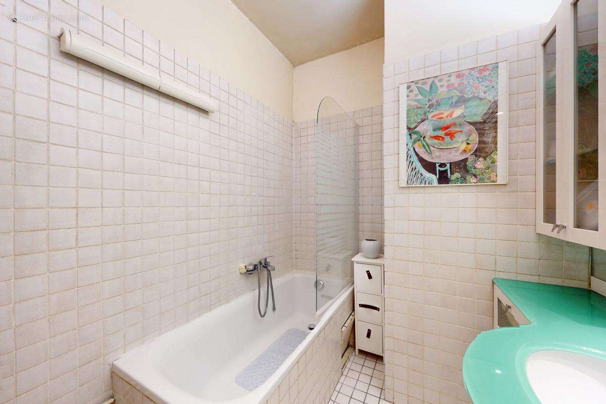 Appartement à PARIS-14E