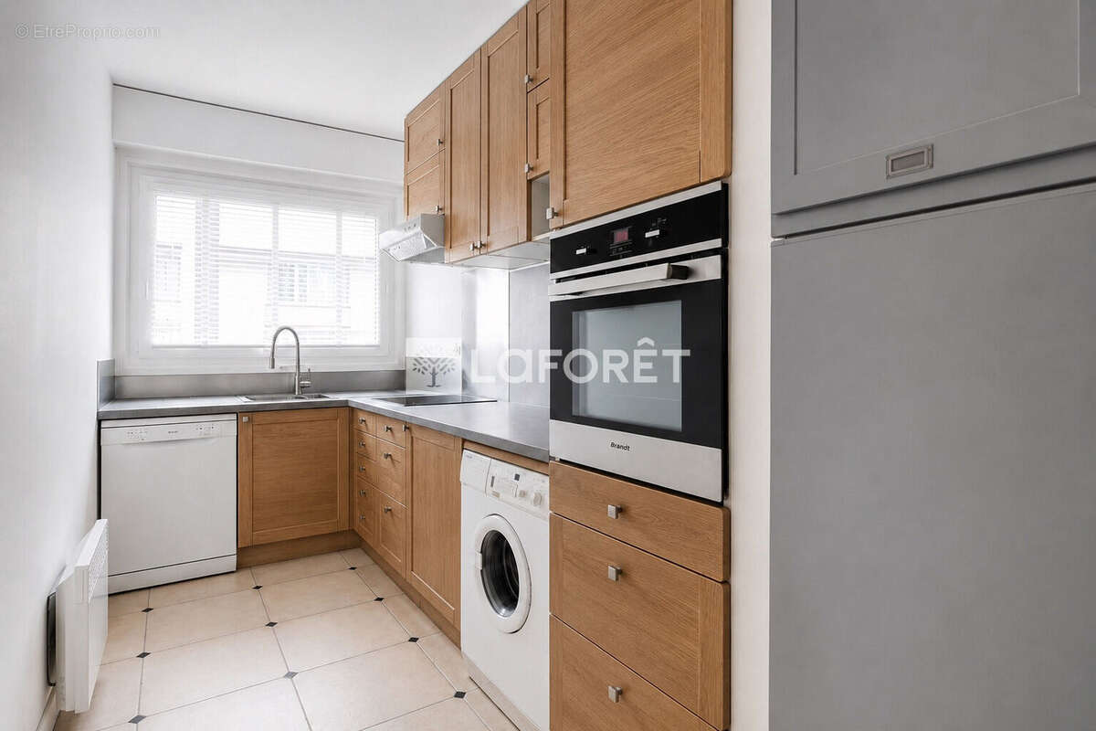 Appartement à PARIS-15E