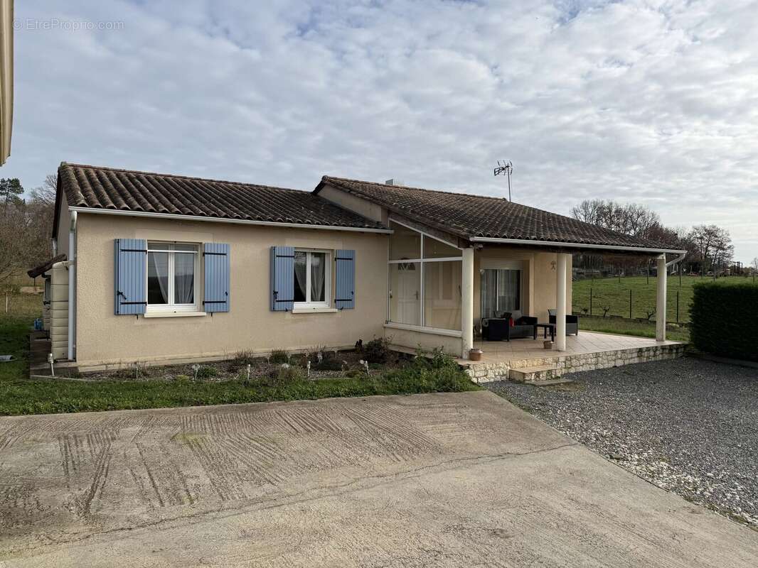 Maison à SAINT-AUBIN-DE-LANQUAIS
