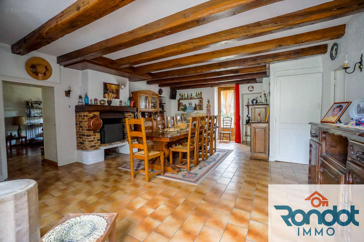 Maison 7 pieces / 5 chambres / environ 193 m2 / parcelle 1033 m2 - photo 4