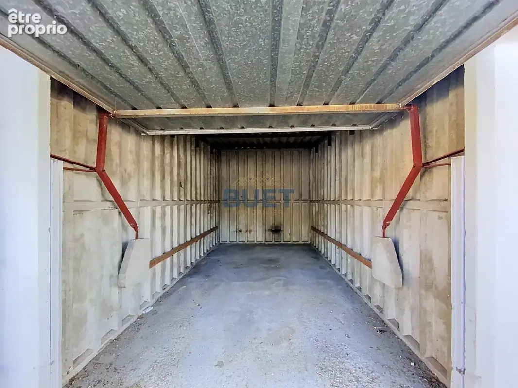 À decouvrir : spacieux appartement t5 avec cave et garage   rue prosper de barante - photo 10