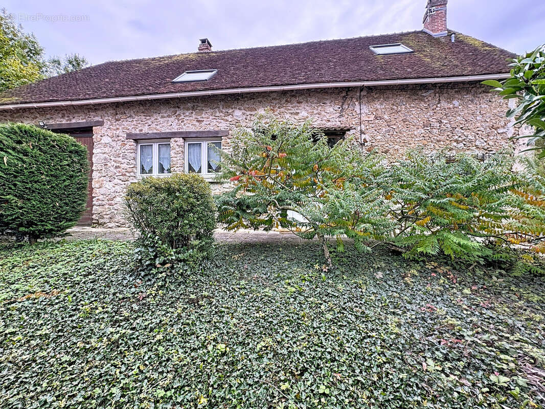 Maison à MONTMIRAIL