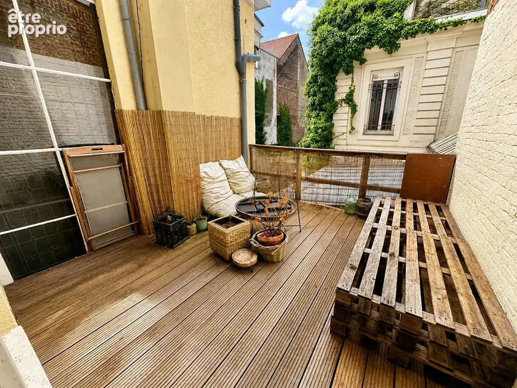 Appartement 4 pièces de caractère avec terrasse et parking sécurisé - Vieux-Lille - photo 8