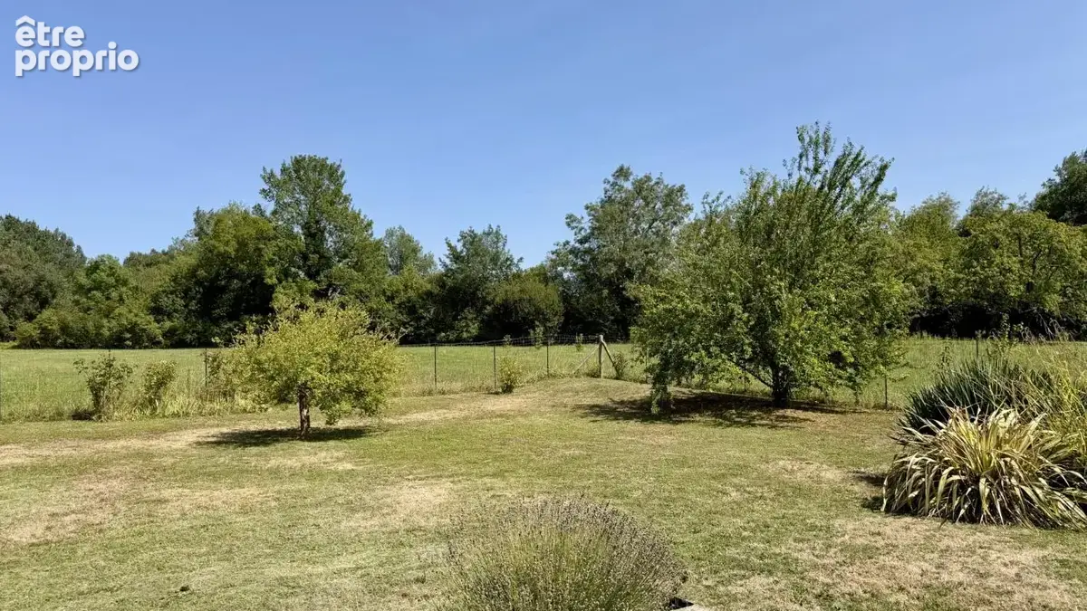 ? Maison charentaise rénovée à Aigre   146 m2   179 000 EUR FA - photo 9